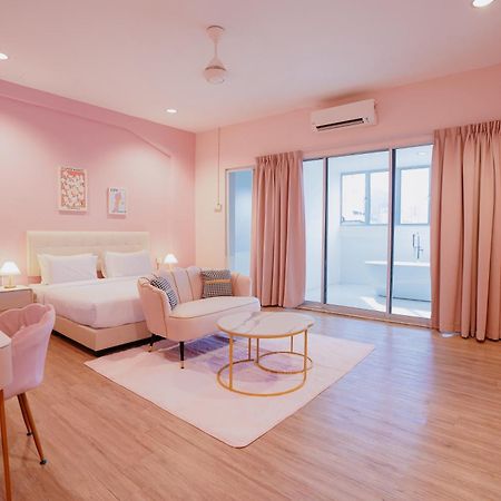 Pink Cabana Hotel George Town Exterior foto