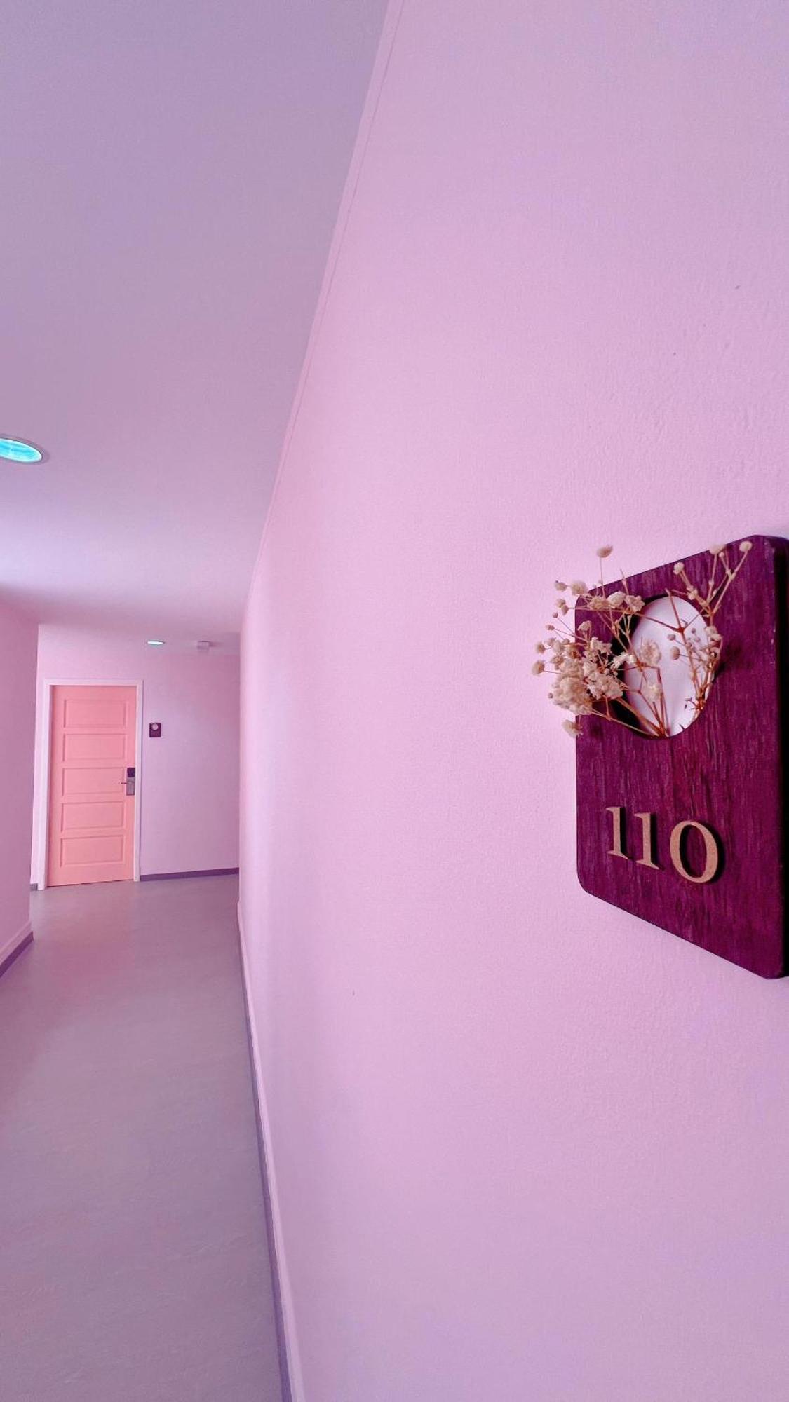 Pink Cabana Hotel George Town Exterior foto