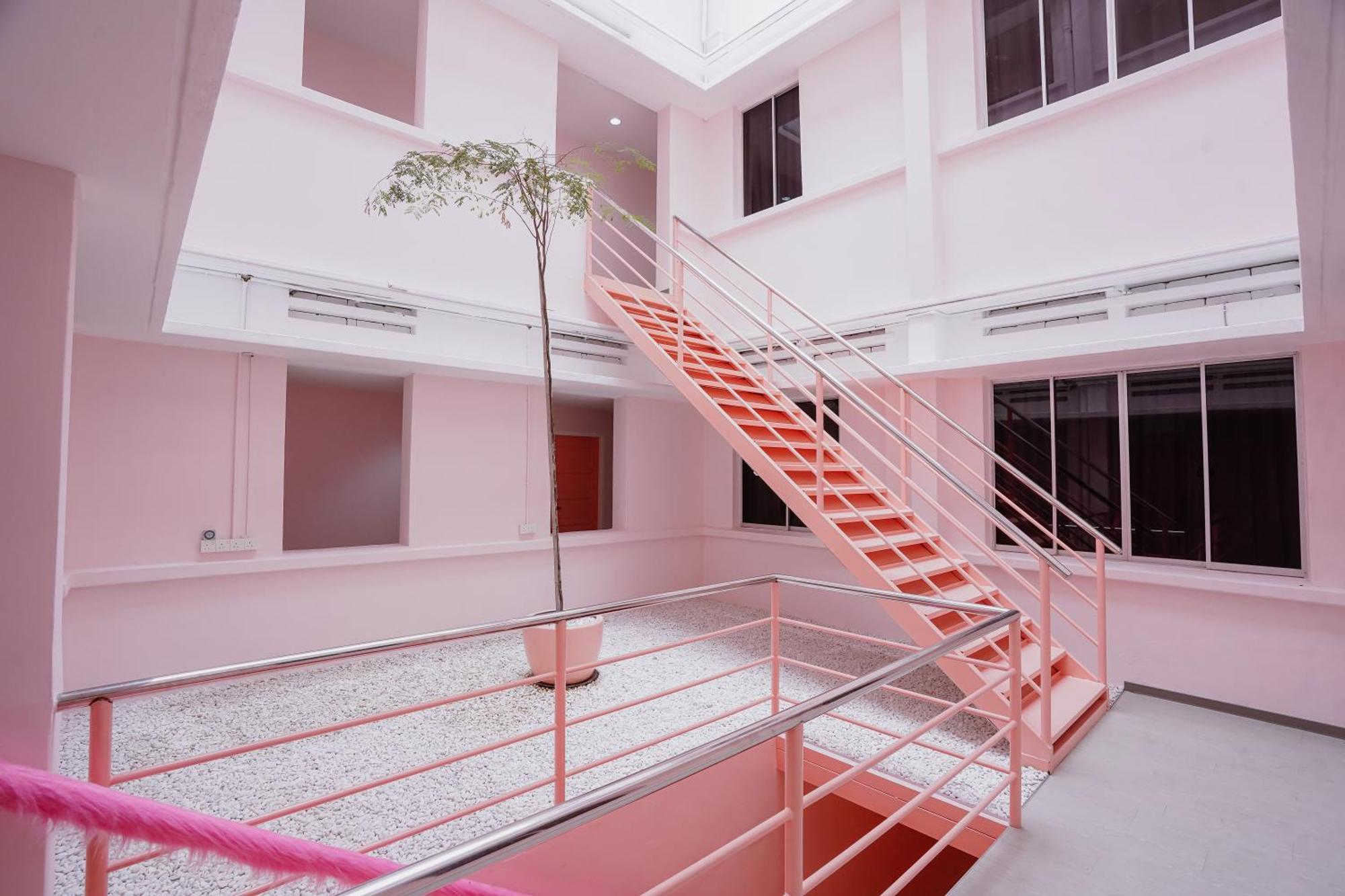 Pink Cabana Hotel George Town Exterior foto