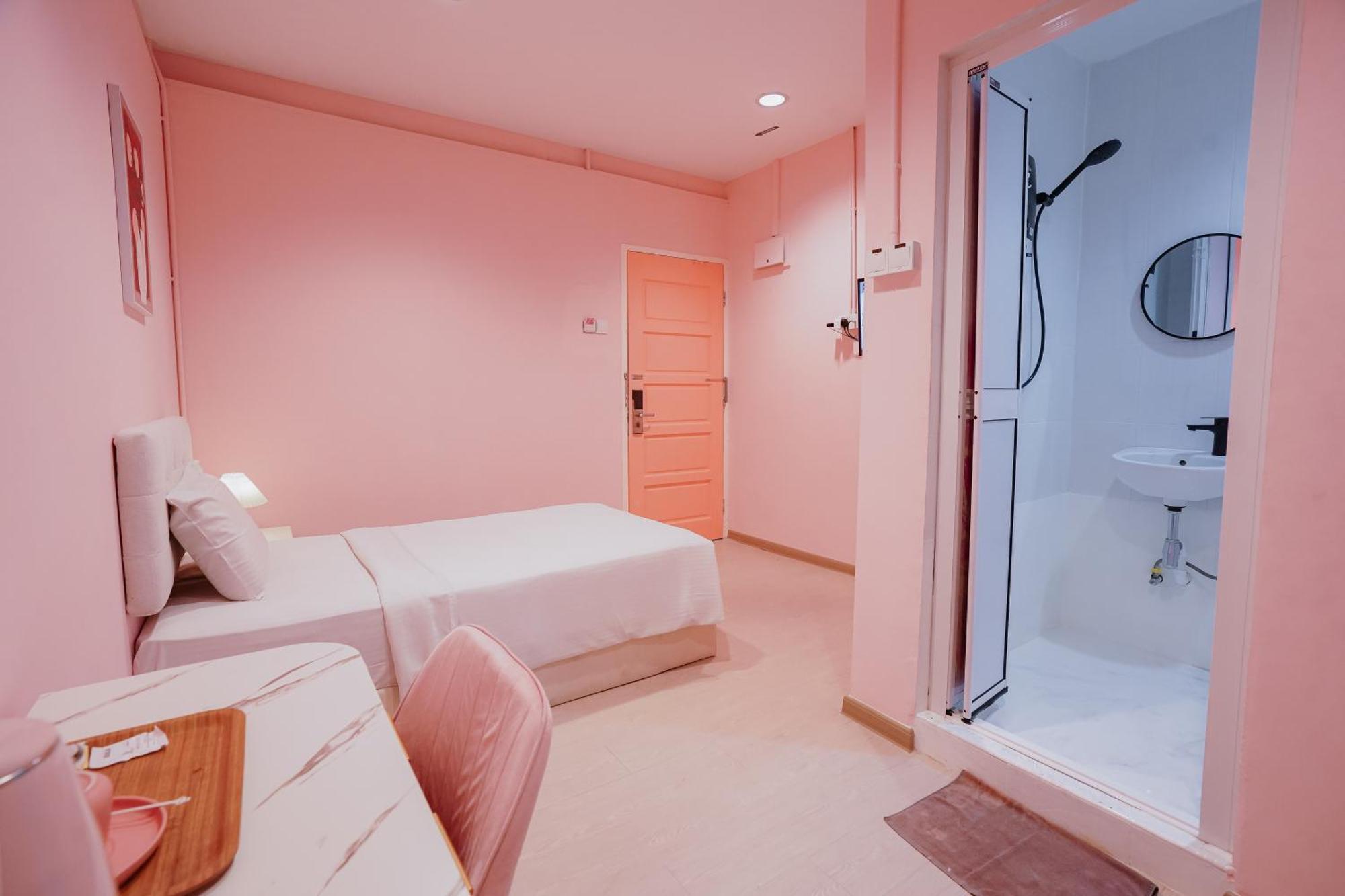 Pink Cabana Hotel George Town Exterior foto